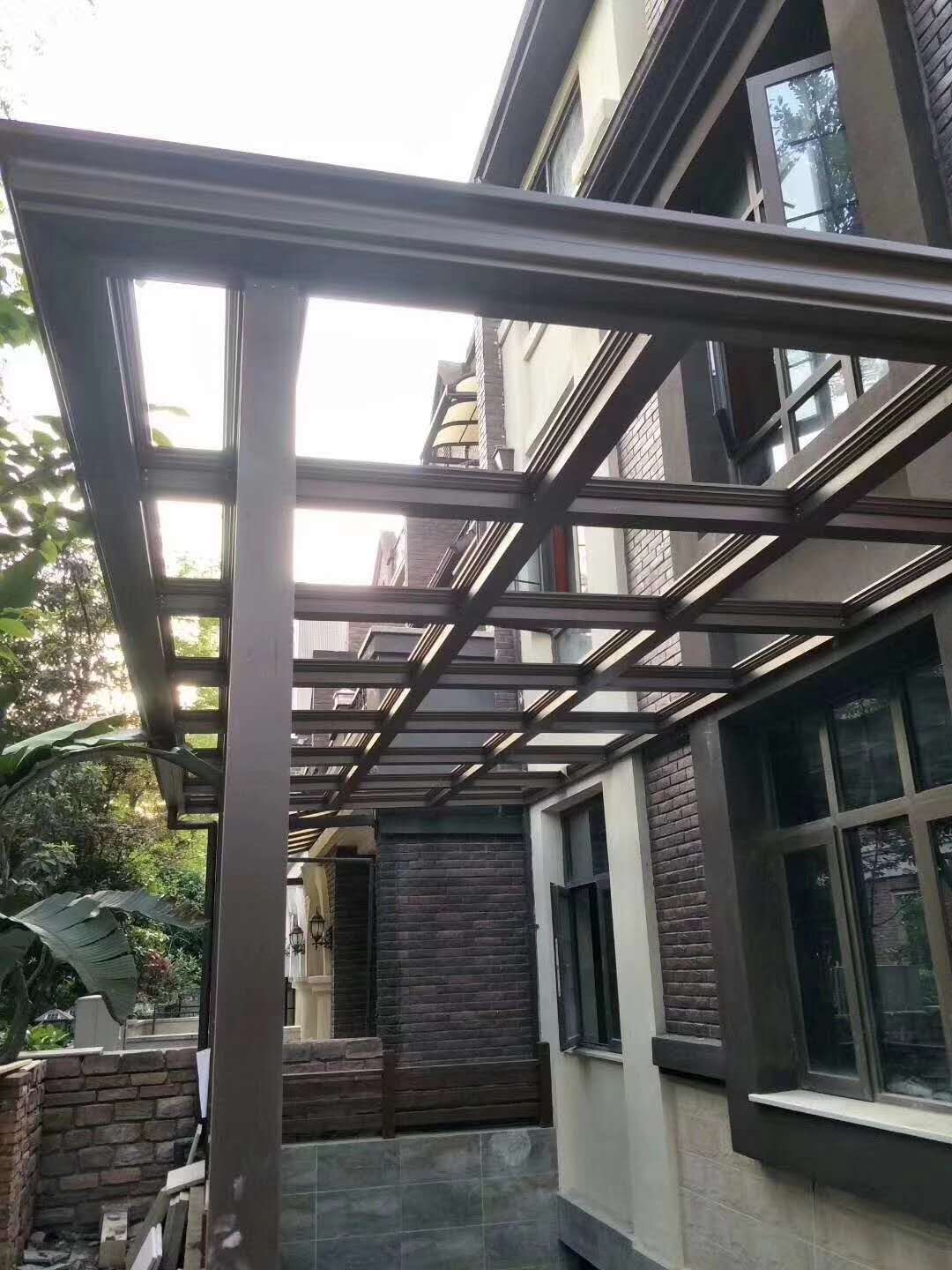 玻璃房